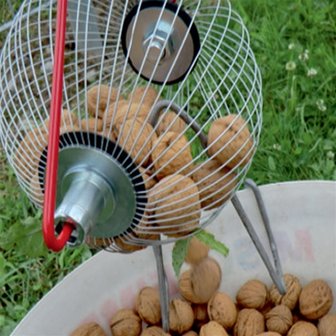 notenboom noten rapen ergonomisch