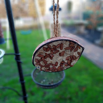 Bird Food Halve kokosnoot pinda