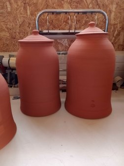 Bleekpot, trekpot, trekpotten, bleekpot rabarberpot, bleken, forceren, moestuin, zeekoolpot, andijvie, cloche, bleekcloche, vic