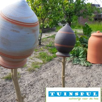 terracotta aardewerk insectenpot, bleekpot, rabarberpot, tuinspul