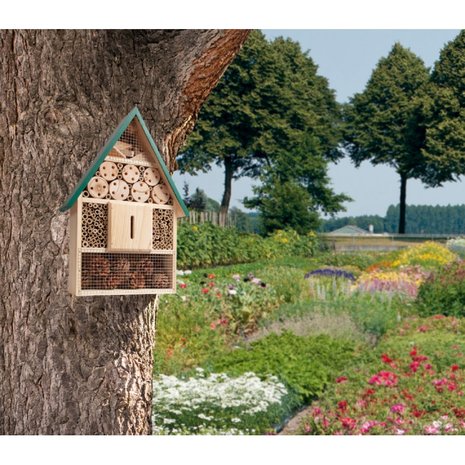 Insectenhotel voor meerdere soorten insecten