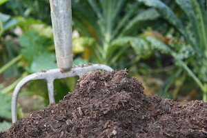 Close-up van rulle biologische tuinaarde en organische compost voor gezonde plantengroei